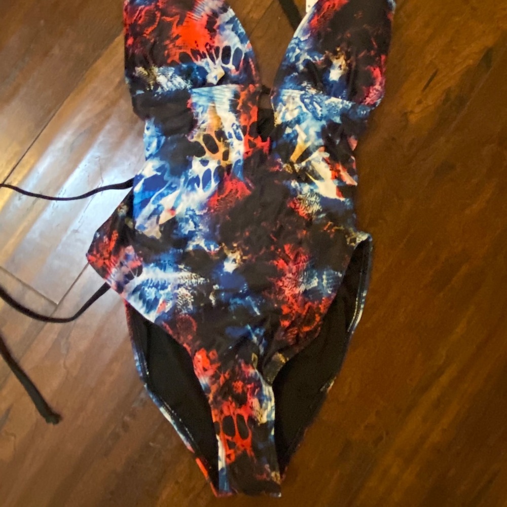 Swimsuits size M-L - Picture 11 of 13